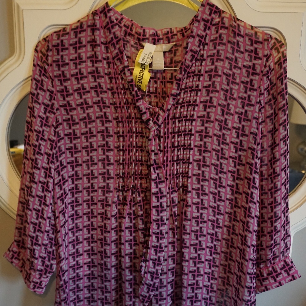 Banana Republic Blue, Gray, Pink Sheer Blouse (S) - Picture 5 of 5